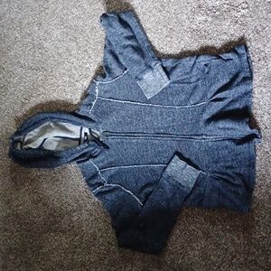 Relativity Size XL Zip Top With Ruffle
